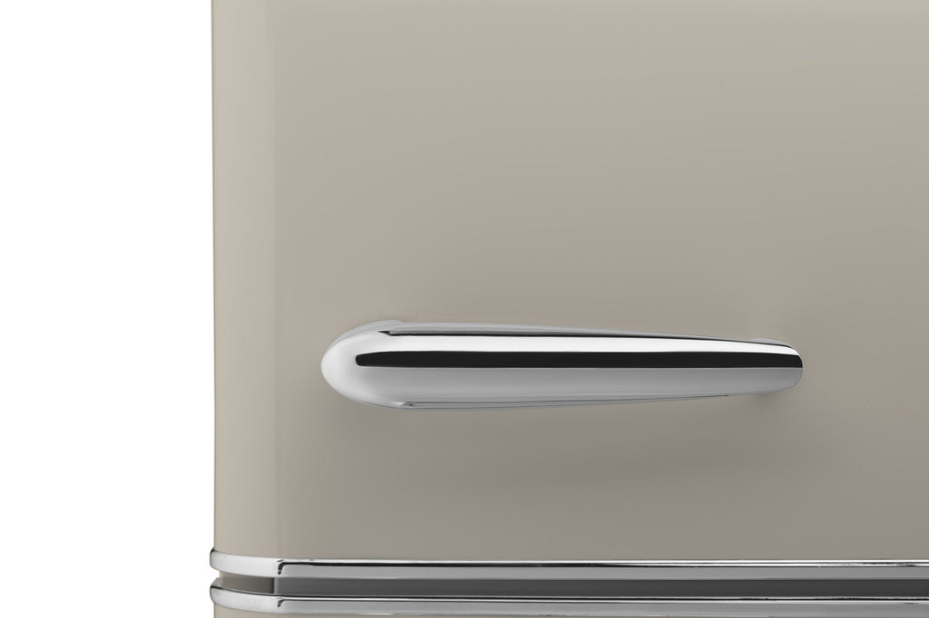 7 cu. ft. Retro refrigerator with bottom freezer