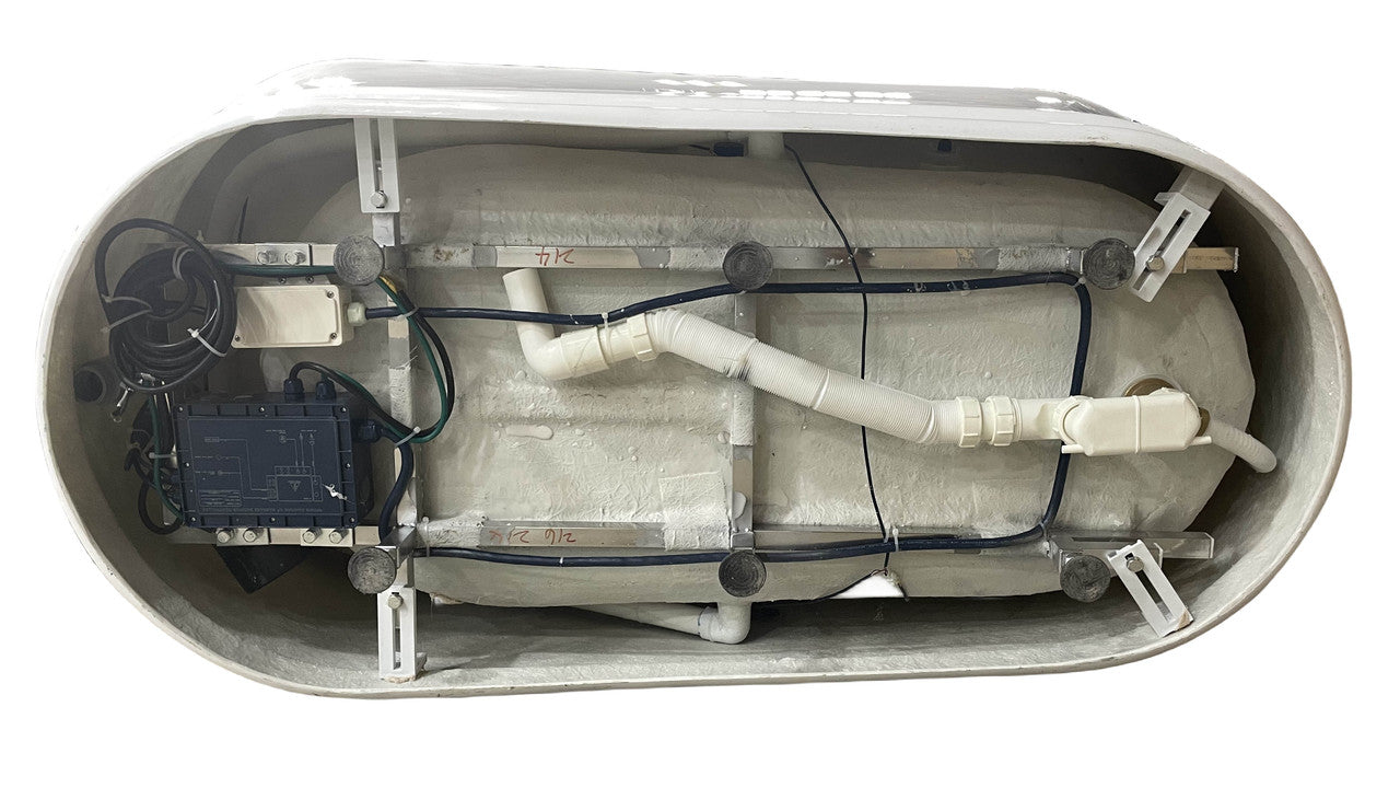 EAGO AM2140  6 Foot White Free Standing Air Bubble Bathtub