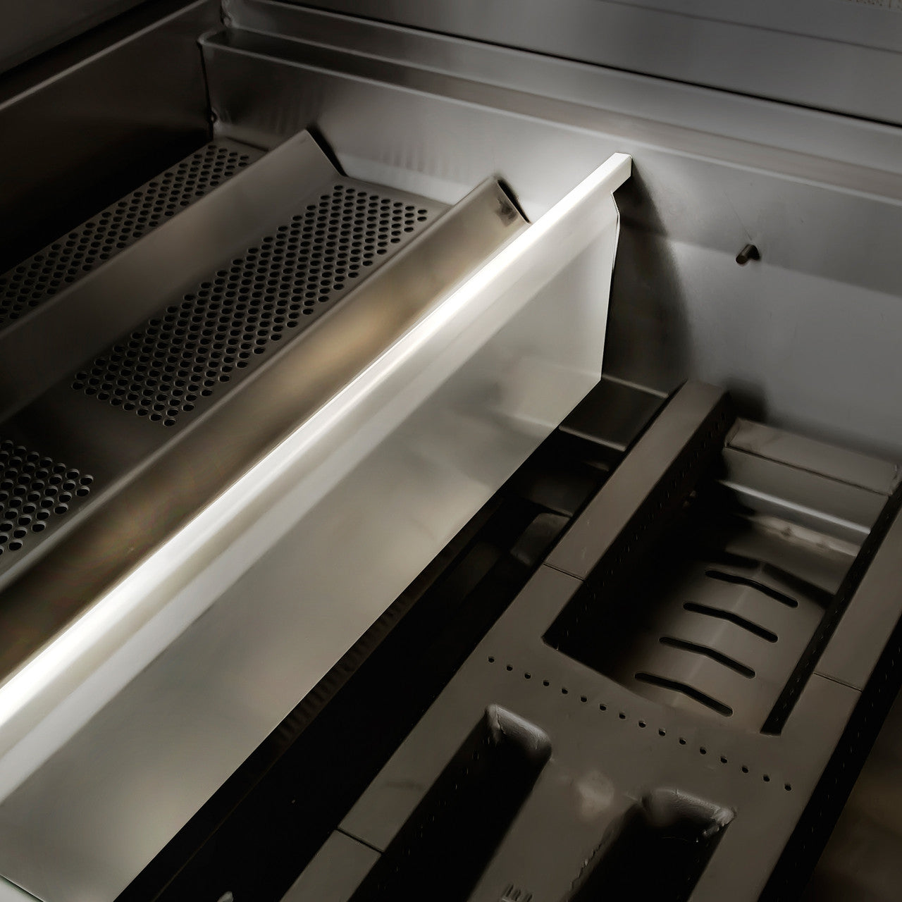 Blaze Professional LUX 34-Inch 3 Burner Built-In Gas Grill With Rear Infrared Burner-In Natural Gas - BLZ-3PRO-NG  8